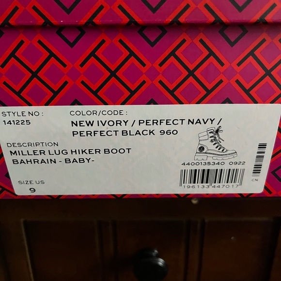 Tory Burch Miller Lug New Ivory/Perfect Navy/Perfect Black Boot - Picture 3 of 5